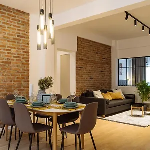 Bright 3br Flat - Location - View Balcony Appartamento
